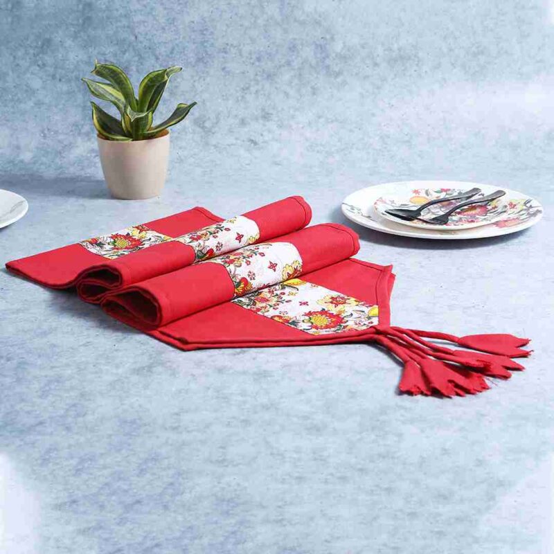 Como Table runner with floral print - Red - Image 3