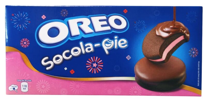 Cadburys OREOS Socola-Pie Special Edition Features a Strawberry-Flavored Marshmallow Sandwiched Between Oreos Cookie Pieces, all Coated In Rich Chocolate 6 Pack 168g (Vietnam)