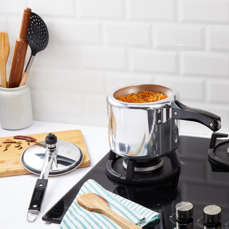 Amazon Brand - Solimo - Sleek Induction Bottom Aluminium Pressure Cooker - 3 Liter (Inner Lid), Silver - Image 7