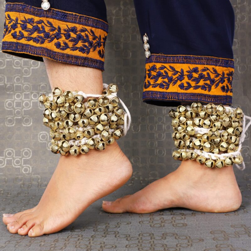 SKSM METALS ® KATHAK GHUNGROO WHITE COTTON STRING (2.5cm, Brass) (100+100 bells)
