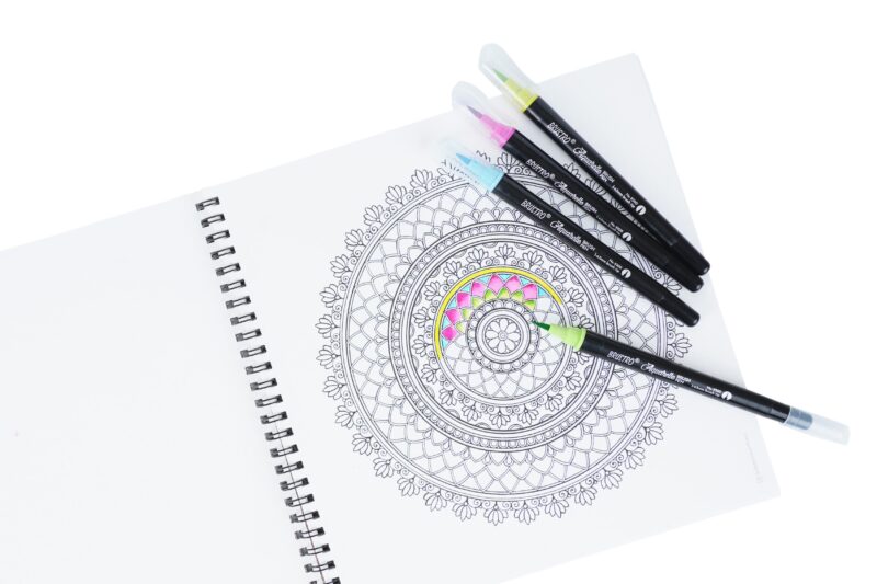 Brustro Aquarelle Brush Pen Set of 24 with Mandala Colouring Book